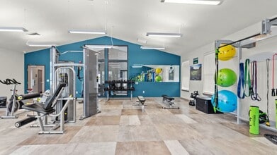 Lark View Village in Eugene, OR - Foto de edificio - Building Photo