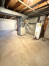 31 Guy Plz in West Springfield, MA - Foto de edificio - Building Photo