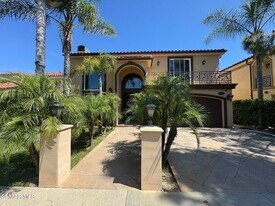 4960 Chimineas Ave in Los Angeles, CA - Building Photo
