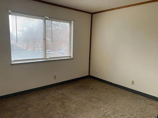 property at 2910 SE Kentucky Ave