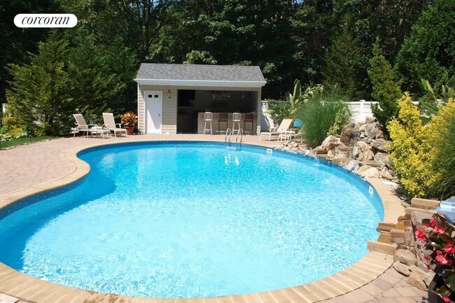property at 355 Windjammer Dr