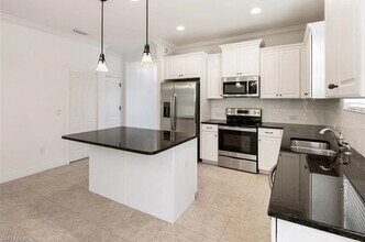 14591 Manchester Dr in Naples, FL - Building Photo - Building Photo