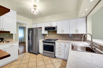 5358 Southdale Rd in Louisville, KY - Building Photo - Building Photo