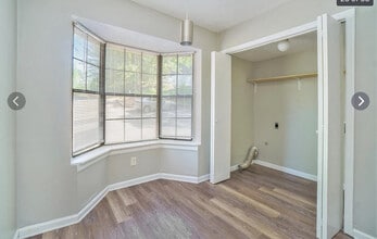 926 Amberly Dr in Norcross, GA - Foto de edificio - Building Photo