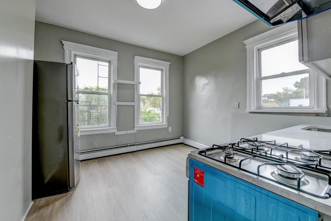 200 NUNDA Ave in Jersey City, NJ - Building Photo