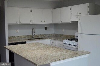 2634 Wagon Dr in Alexandria, VA - Building Photo - Building Photo
