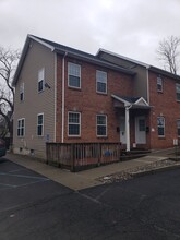 48 Hudson Ave, Unit 3 in Delmar, NY - Building Photo - Building Photo