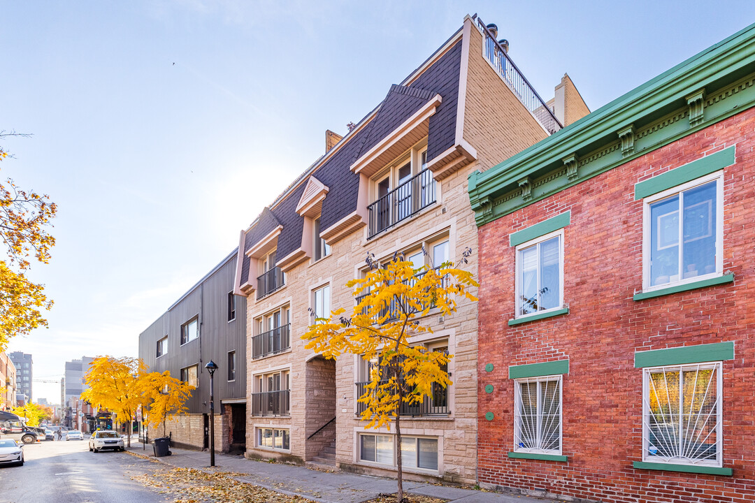 1424 Wolfe Rue in Montréal, QC - Building Photo