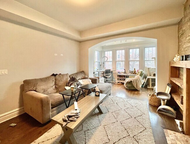 2652 N Harding Ave in Chicago, IL - Building Photo - Building Photo
