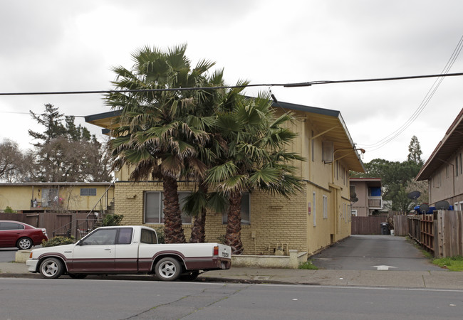 1711-1729 Lincoln Ave in Napa, CA - Building Photo - Building Photo