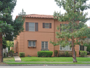 6706 W Olympic Blvd in Los Angeles, CA - Building Photo - Building Photo