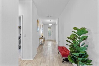 985 Fallcreek Point in Sanford, FL - Building Photo - Building Photo