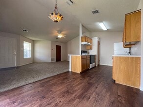 1609 Breezy Dr in Waco, TX - Building Photo - Building Photo