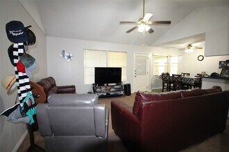 3706 Chadwick Dr in Alvin, TX - Building Photo - Building Photo