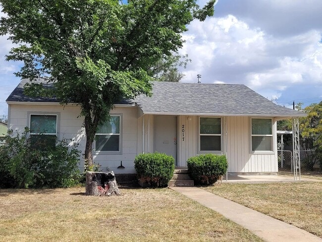 property at 2017 San Antonio St