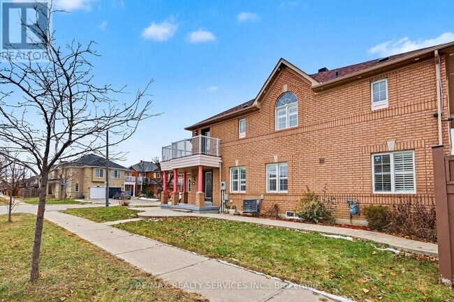 3203 Carabella Way in Mississauga, ON - Building Photo - Building Photo
