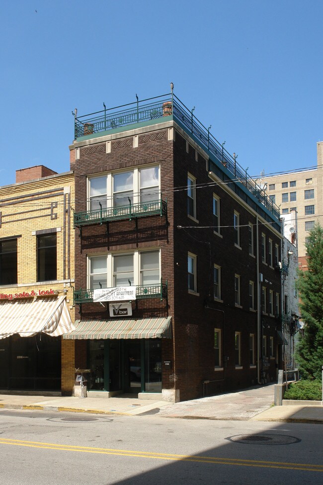 14 SE 3rd St