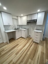 340 Trudeau Dr in Sarnia, ON - Building Photo - Building Photo