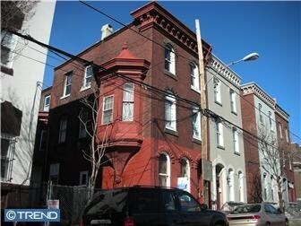 1932 N 7th St in Philadelphia, PA - Building Photo