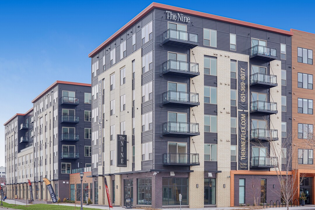 The Nine at Lexington Station in St. Paul, MN - Foto de edificio