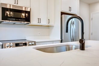 Belmont Heights Apartments in Charlottesville, VA - Foto de edificio - Building Photo