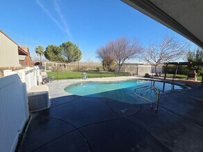 1031 Hoyer Rd in Newman, CA - Building Photo - Building Photo