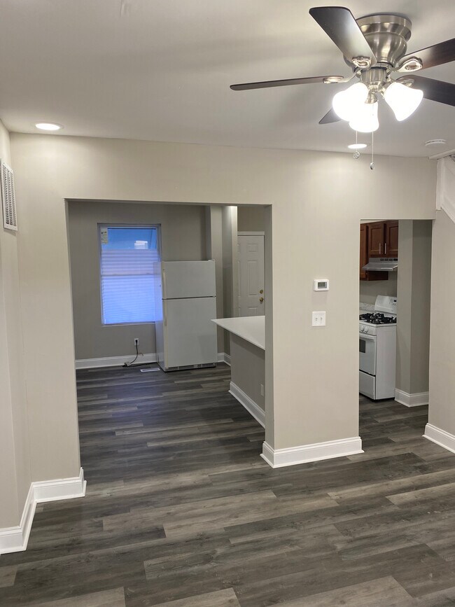 3408 Elmora Ave in Baltimore, MD - Building Photo - Building Photo