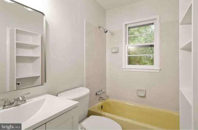 property at 14756 Delta Ct