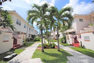1203 Marseille Dr, Unit 21 in Miami Beach, FL - Building Photo