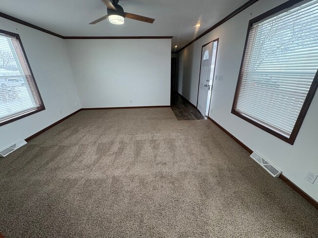 1971 Winter Park Dr in Ankeny, IA - Foto de edificio - Building Photo