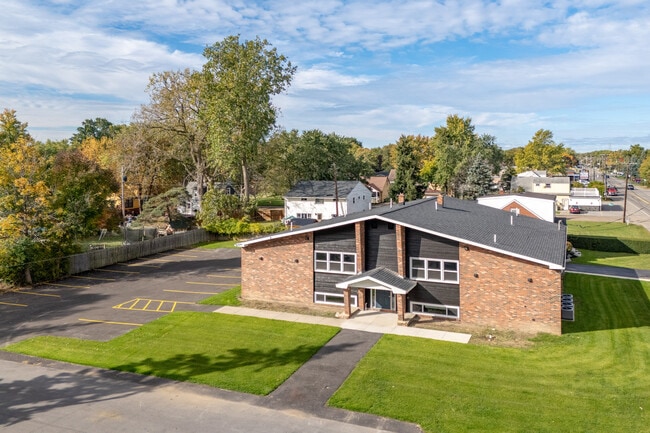 531 Center Rd in West Seneca, NY - Building Photo - Building Photo