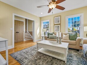 217 Huntington Rd in Stratford, CT - Building Photo - Building Photo