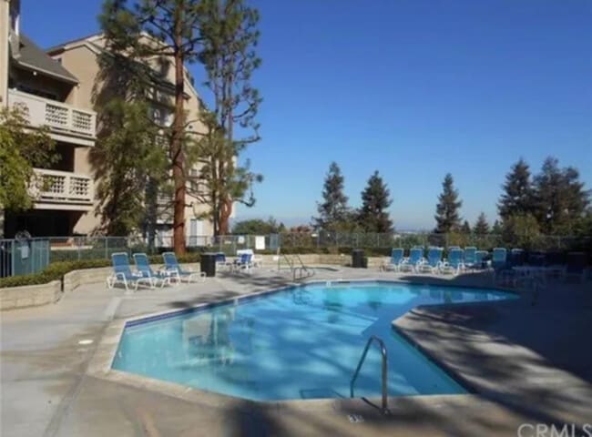 property at 1360 W Capitol Dr