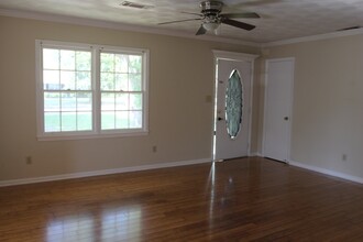 2205 Little John Ln in Albany, GA - Building Photo - Building Photo