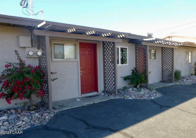 2065 Mesquite Ave in Lake Havasu City, AZ - Building Photo - Building Photo