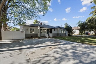 9035 Rathburn Ave in Los Angeles, CA - Building Photo - Building Photo