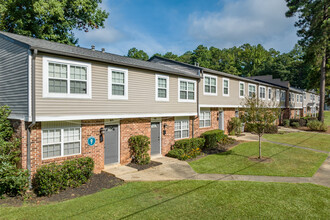 Glenrose Gardens in Atlanta, GA - Foto de edificio - Building Photo