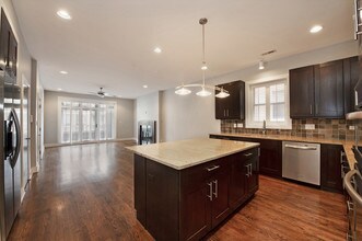 1242 W Jackson Blvd, Unit 03W in Chicago, IL - Foto de edificio - Building Photo