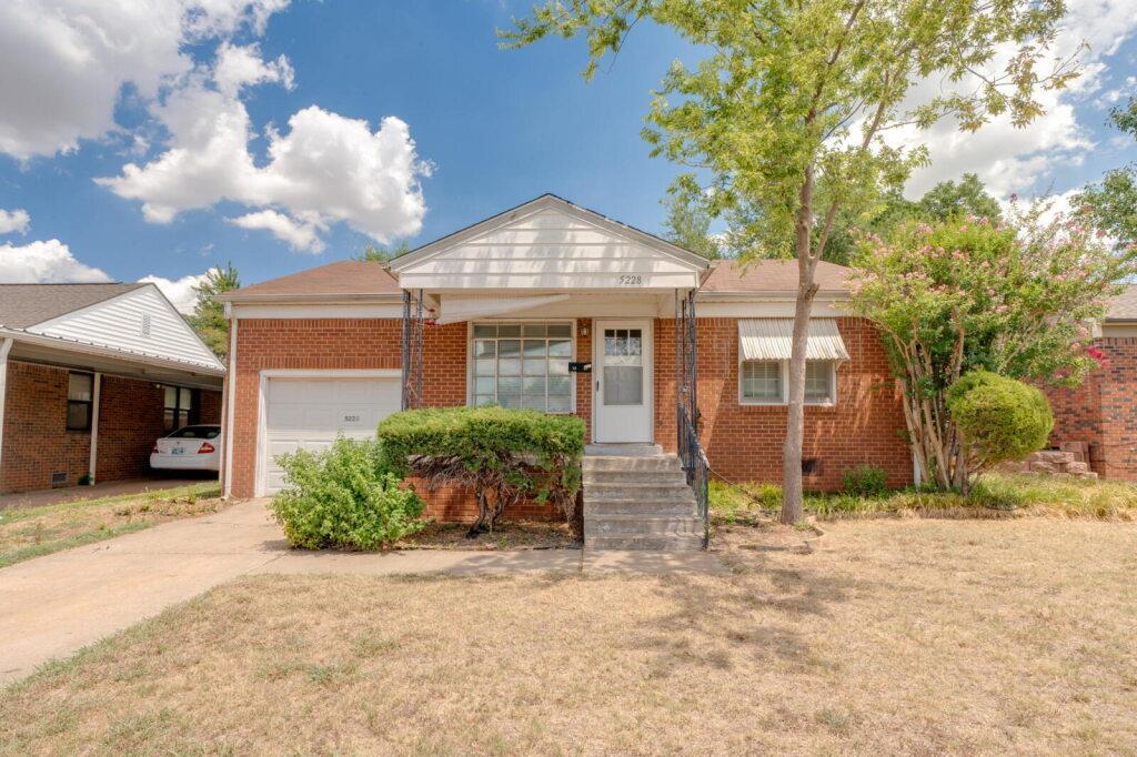 5228 N Hudson Ave in Oklahoma City, OK - Building Photo