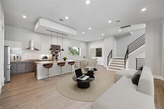 1621 Wheeler Ave in Houston, TX - Building Photo - Building Photo