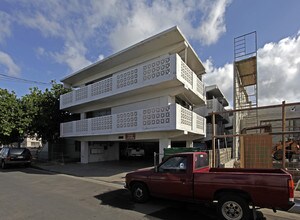 1754 Silva St in Honolulu, HI - Building Photo - Building Photo