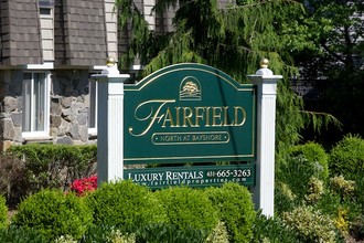 Fairfield North At Bay Shore in Bay Shore, NY - Foto de edificio - Building Photo