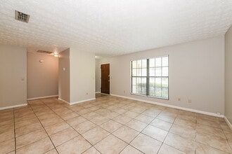 7279 Sharbeth Dr S in Jacksonville, FL - Building Photo - Building Photo