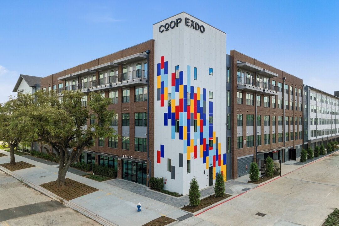 CO/OP Eado in Houston, TX - Building Photo