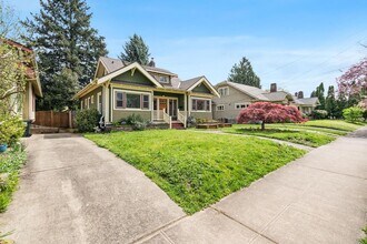 3206 NE 11th Ave in Portland, OR - Building Photo - Building Photo