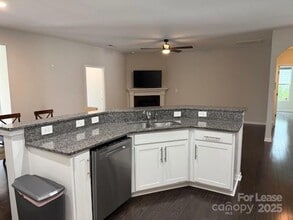 5890 McClintock Drive, Unit 1-840 in Denver, NC - Building Photo - Building Photo