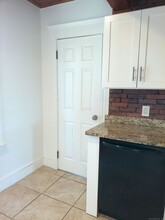 76-78 Spring St-Unit -3 in Middletown, CT - Foto de edificio - Building Photo