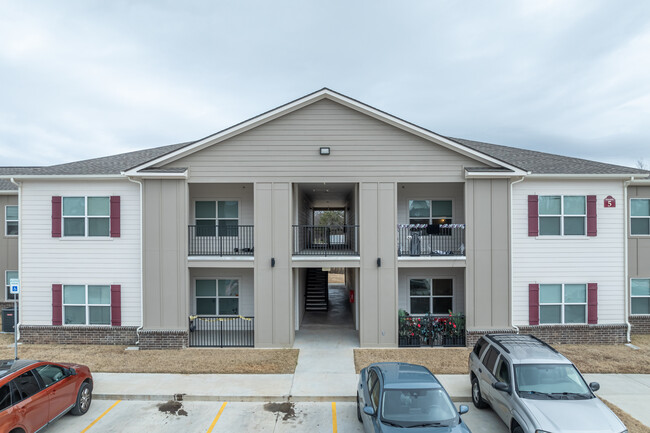 Meadows at Fayetteville in Fayetteville, AR - Foto de edificio - Building Photo