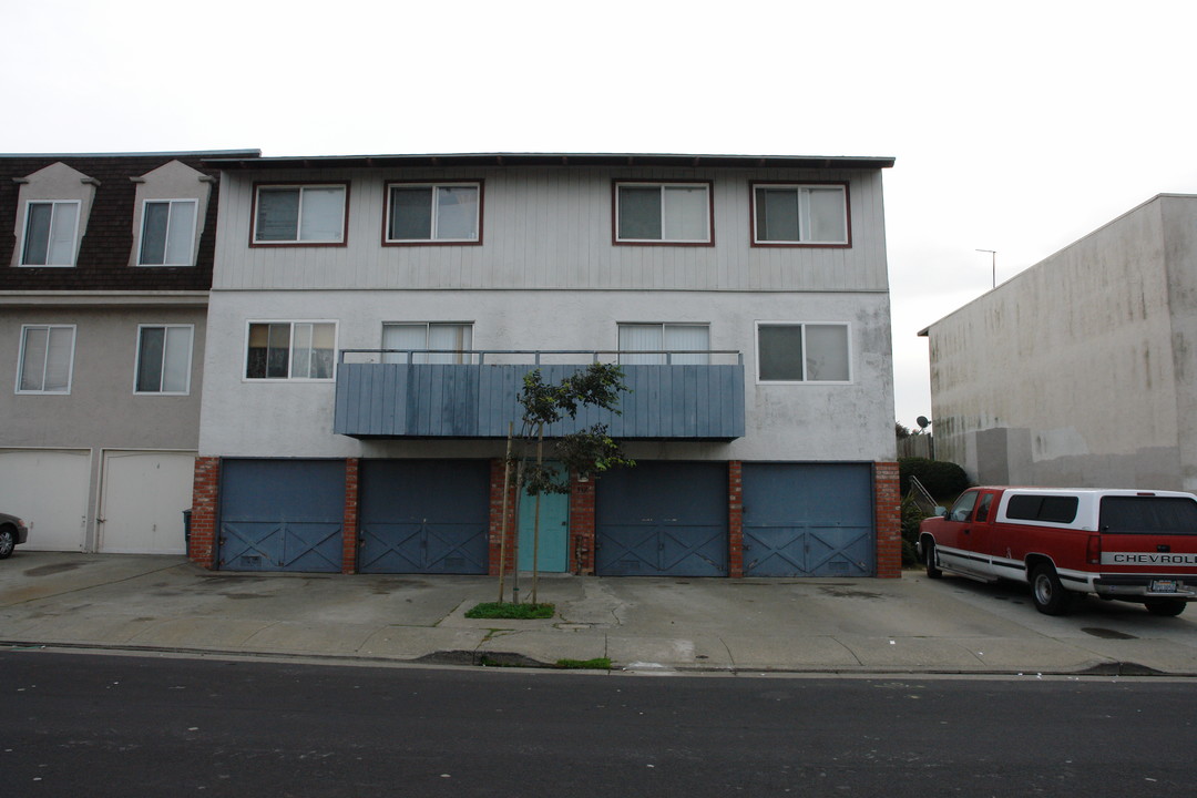 332 Susie Way in South San Francisco, CA - Foto de edificio