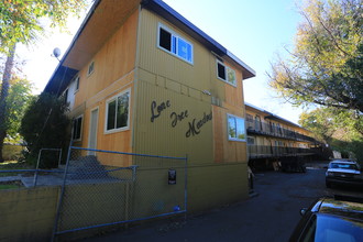 3126 Lone Tree Way in Antioch, CA - Building Photo - Primary Photo